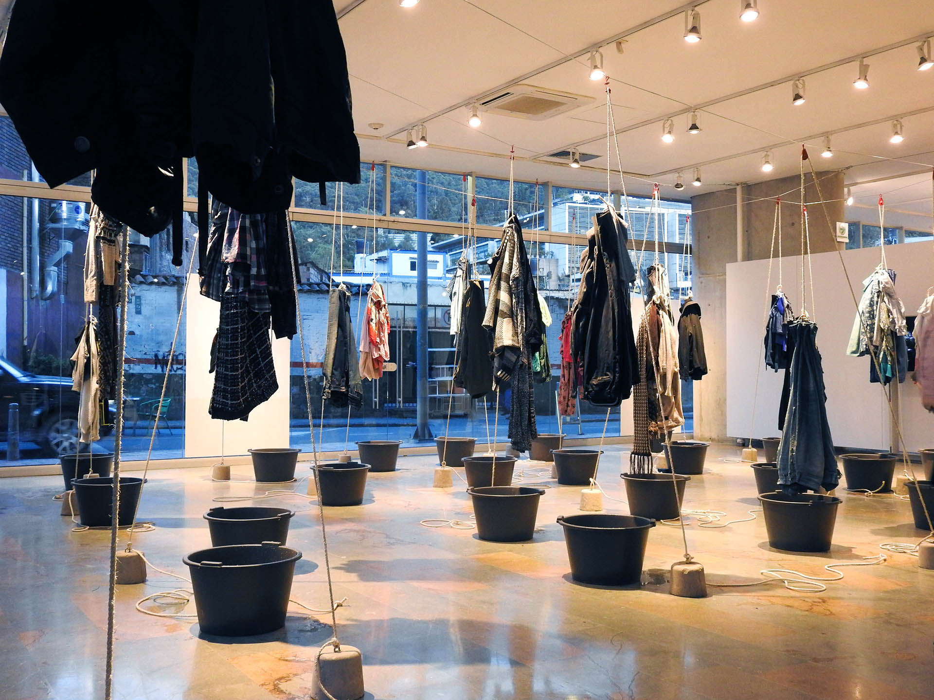 Oscilaciones - Tania Ausecha Oscilaciones - Tania Ausecha